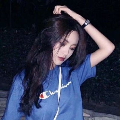 翻滚的吉普车